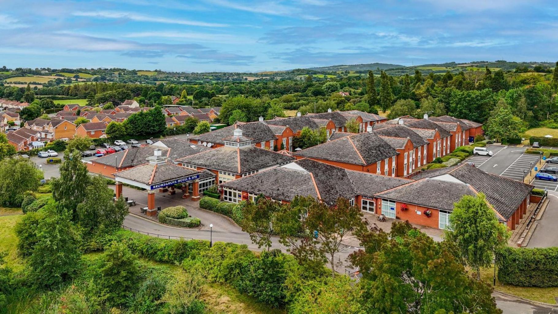 Bromsgrove Hotel And Spa Exterior photo